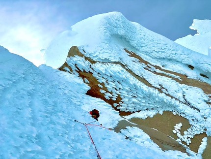 Cerro Torre, Patagonia, Roger Schäli, Mario Heller, Pablo Pontoriero - Cerro Torre, Patagonia: Roger Schäli, Mario Heller and Pablo Pontoriero climbing the West Face Ragni Route