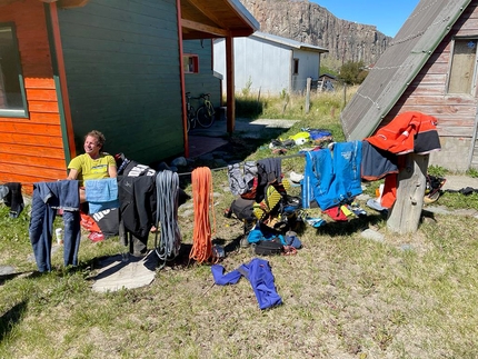 Cerro Torre, Patagonia, Roger Schäli, Mario Heller, Pablo Pontoriero - Cerro Torre, Patagonia: Roger Schäli relaxing at El Chalten