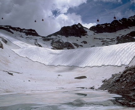 Copertura dei ghiacciai con teli geotessili - Il ghiacciaio del Presena coperto con teli geotessili
