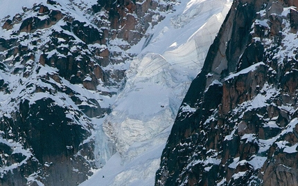 Aiguille du Plan Mont Blanc - The descent of the North Face of Aiguille du Plan (Mont Blanc) by Davide Capozzi, Luca Rolli and Francesco Civra on 08/04/2011.