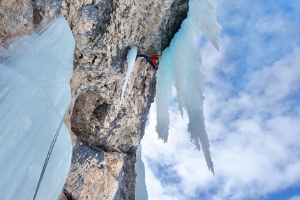 Corona Clean, Val Travenanzes, Dolomites, Simon Kehrer, Lukas Troi - Simon Kehrer climbing Corona Clean in Val Travenanzes, Dolomites, on 20/02/2020