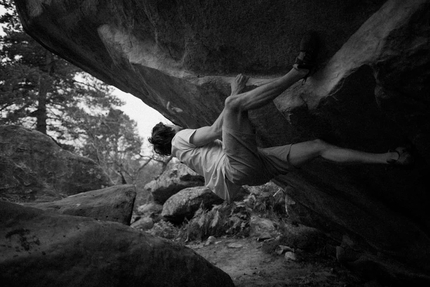 Simon Lorenzi makes his Big Conviction 8C+ at Fontainebleau