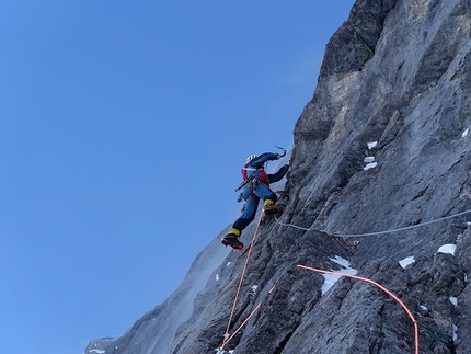 Video Trilogia d'inverno 2022: Grandes Jorasses, Eiger e Cervino di Léo Billon, Sébastien Ratel e Benjamin Védrines