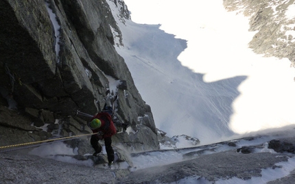 Aiguille du Plan Mont Blanc - The descent of the North Face of Aiguille du Plan (Mont Blanc) by Davide Capozzi, Luca Rolli and Francesco Civra on 08/04/2011.