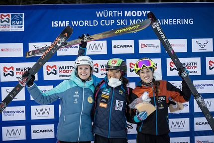 Coppa del Mondo di Scialpinismo 2021/2022 - 2. Emily Harrop 1. Marianna Jagercikova 3. Giulia Murada, lo Sprint della Coppa del Mondo di Scialpinismo a Morgins in Svizzera il 27/01/2022