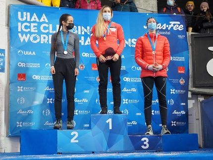 Saas Fee, Campionati del Mondo di arrampicata su ghiaccio 2022 - 2. Anastasiia Astakhova, 1. Petra Klingler 3. Franziska Schönbächler, Saas Fee Campionato del Mondo di arrampicata su ghiaccio 2022
