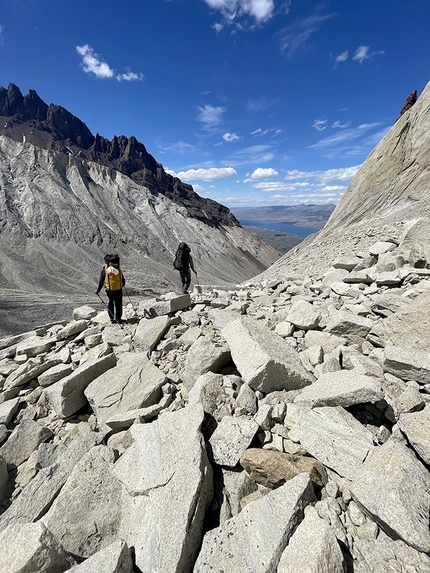 Cuerno Este, Cuernos del Paine, Patagonia, Pepo Jurado, Romano Marcotti, Sebastian Pelletti - Vacaciones Metamórficas, Cuerno Este, Cuernos del Paine, Patagonia