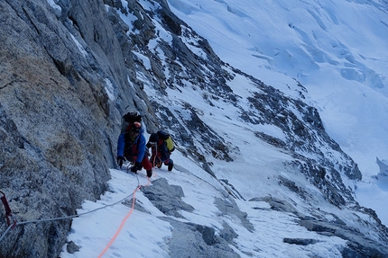 Grandes Jorasses, Pointe Whymper, Mont Blanc, Directe de l'Amitié, Leo Billon, Sébastien Ratel, Benjamin Védrines - Directe de l'Amitié on the North Face of the Grandes Jorasses climbed from 24 to 26 January 2022 by Leo Billon, Sébastien Ratel, Benjamin Védrines