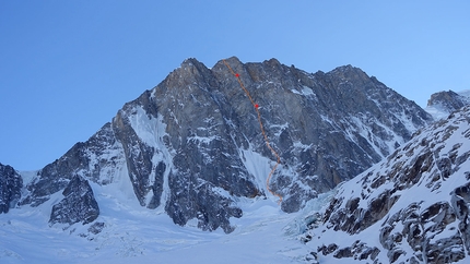 Grandes Jorasses, Pointe Whymper, Monte Bianco, Directe de l'Amitié, Leo Billon, Sébastien Ratel, Benjamin Védrines - Il tracciato di Directe de l'Amitié alle Grandes Jorasses (Monte Bianco) salita dal 24 al 26 gennaio 2022 da Leo Billon, Sébastien Ratel, Benjamin Védrines. La via alla Punta Whymper era stata aperta dal 19-27 gennaio 1974 dopo preparazione da Louis Audoubert, Michel Feuillarade, Marc Galy e Yannick Seigneur