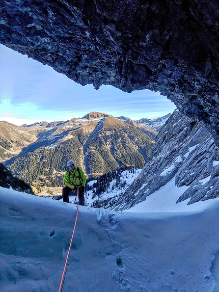 Monte Pegherolo, Alpi Orobie, Cristian Candiotto, Chiara Grattarola, Benigno Balatti - È per te sulla parete NE del Monte Pegherolo, Alpi Orobie (Cristian Candiotto, Chiara Grattarola, Benigno Balatti, 2022)