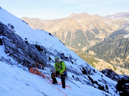 Monte Pegherolo, Alpi Orobie, Cristian Candiotto, Chiara Grattarola, Benigno Balatti - È per te sulla parete NE del Monte Pegherolo, Alpi Orobie (Cristian Candiotto, Chiara Grattarola, Benigno Balatti, 2022)