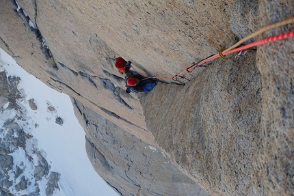 Pain and Gain, Aguja Desmochada, Patagonia, Ondrej Húserka, Jozef Kristoffy - Pain and Gain on Aguja Desmochada in Patagonia (Ondrej Húserka, Jozef Kristoffy 27-28/01/2022)