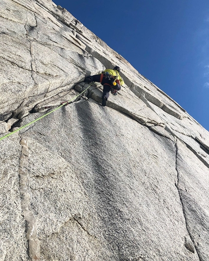 Aguja Saint-Exupéry, Patagonia, Esteban Degregori, Horacio Gratton, Pedrito Odell - El Zorro y la Rosa, Aguja Saint-Exupéry, Patagonia, (6c+ C1 500m, Esteban Degregori, Horacio Gratton, Pedrito Odell 26-27/01/2022)