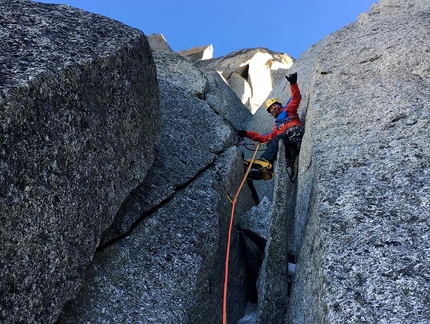 Nuove vie sulla Becca Salé (Valtournenche) e il Pic Adolphe Rey (Monte Bianco) di Cazzanelli, Perruquet e Ratti