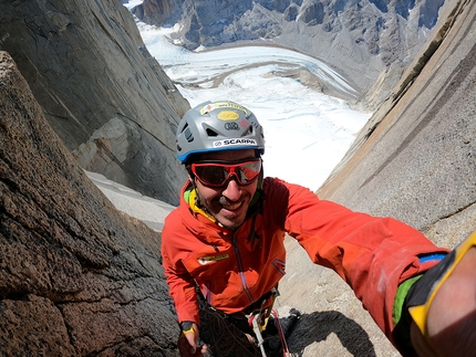 Cerro Torre, Patagonia, Brothers in Arms, David Bacci, Matteo Della Bordella, Matteo De Zaiacomo - Brothers in Arms al Cerro Torre in Patagonia (David Bacci, Matteo Della Bordella, Matteo De Zaiacomo 25-27/01/2022)