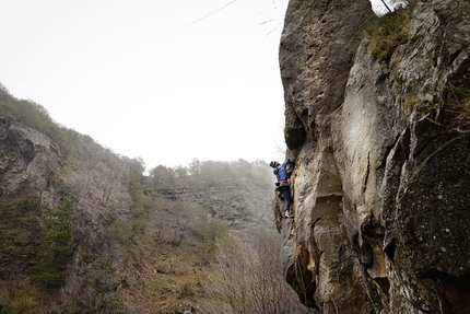 Etna arrampicata, Sicilia, Salto del Cane - Salto del Cane, Etna: Il Monolito 7a+