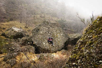 Etna arrampicata, Sicilia, Salto del Cane - Bouldering primordiale al Salto del Cane, Etna, Sicilia