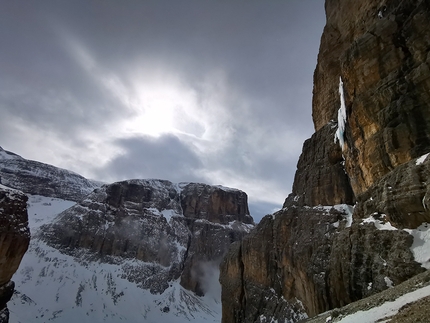 Val Lasties, Dolomiti, Johannes Egger - Der Name der Rose in Val Lasties, Dolomiti (Johannes Egger, Simon Furggler, Alex Unterkalmsteiner, Manuel Luterotti)