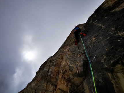 Val Lasties, Dolomiti, Johannes Egger - Der Name der Rose in Val Lasties, Dolomiti (Johannes Egger, Simon Furggler, Alex Unterkalmsteiner, Manuel Luterotti)