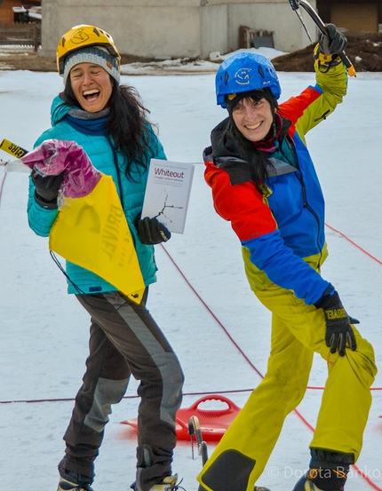 Cogne, Meeting Femminile Italiano di Arrampicata su ghiaccio - Catia Baldassarri e Anna Torretta al primo Meeting Femminile Italiano di Arrampicata su ghiaccio a Cogne