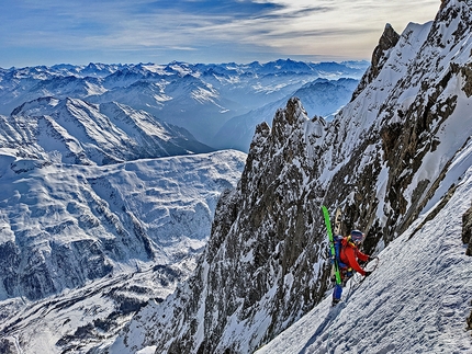 Phantom Direct, Grandes Jorasses, Emanuele Andreozzi, Francesco Nardelli - Emanuele Andreozzi sulla Phantom Direct, parete sud delle Grandes Jorasses, insieme a Francesco Nardelli (12-13/02/2022).