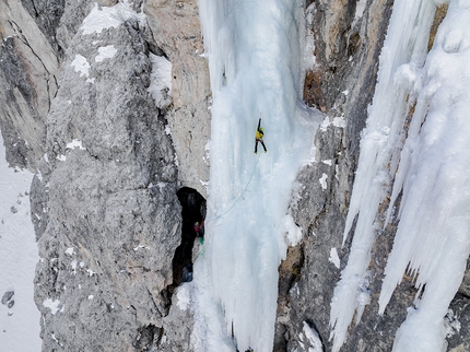 Palazzo d'Inverno, Vallunga, Dolomiti, La Piovra, Giovanni Groaz, Renzo Luzi, DoloMitiche - Alessandro Beber su Palazzo d'Inverno in Vallunga, Dolomiti, aperta da Giovanni Groaz e Renzo Luzi il 20/03/1988 e nota anche come La Piovra.