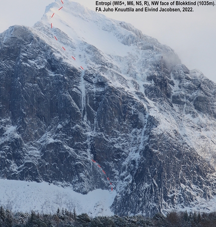 Entropi, Blokktind, Norway, Juho Knuuttila, Eivind Jacobsen - Entropi on the NW Face of Blokktind in Norway (Eivind Jacobsen, Juho Knuuttila 04/03/2022)