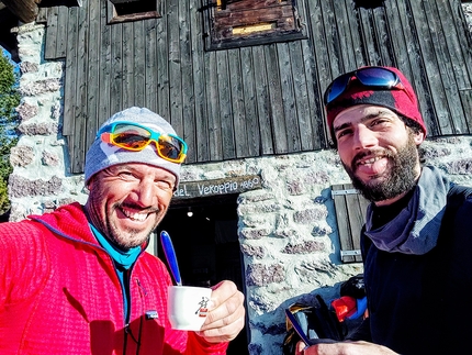 Pietra Quadra, No War, Alpi Orobie, Cristian Candiotto, Mattia Trabucchi - Cristian Candiotto e Mattia Trabucchi a Roccolo del Veroppio, prima dell'apertura di No War al Monte Pietra Quadra, Alpi Orobie