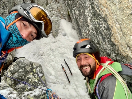 Monte Gelo, Prealpi Bresciane, Eric Albertini, Michele Tavelli, La Bestia, il Drago e il Bimbo - Eric Albertini e Michele Tavelli sulla loro 'La Bestia, il Drago e il Bimbo' alla nord del Monte Gelo nelle Prealpi Bresciane