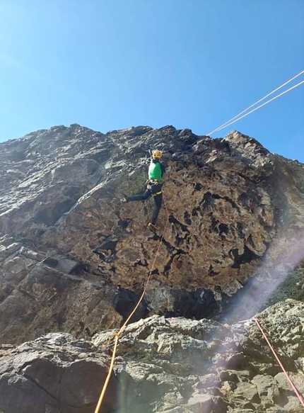 Buahellir, drytooling, Islanda, Matteo Meucci - Matteo Meucci su D9+a Buahellir in Islanda