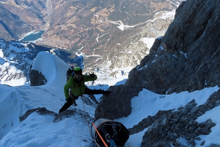 Civetta, Dolomiti, Solleder - Lettenbauer, Nicola Bertoldo, Diego Dellai, Marco Toldo - Solleder - Lettenbauer in Civetta, Dolomiti, in inverno: Nicola Bertoldo, Diego Dellai, Marco Toldo (07-09-03-2022)