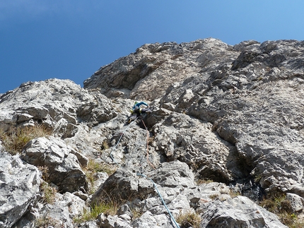 Grignetta, Grigne, Il signore delle mosche, Saverio De Toffol, Jorge Leonel Palacios - Terzo tiro di 'Il signore delle mosche' sul Torrione Palma nella Grigna Meridionale (Saverio De Toffol, Jorge Leonel Palacios 2021)