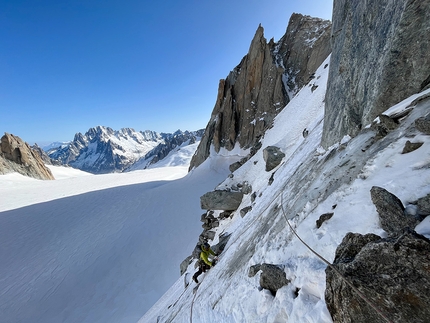 Goulotte Desperados, Tour Ronde, Mont Blanc, Niccolò Bruni, Gianluca Marra - Goulotte Desperados on Col Occidental de la Tour Ronde, Mont Blanc massif, first ascended by Niccolò Bruni and Gianluca Marra