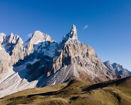 Cimon della Pala, Pale di San Martino, Dolomiti - Il Cimon della Pala e, a sinistra la Vezzana, la montagna più alta delle Pale di San Martino nelle Dolomiti