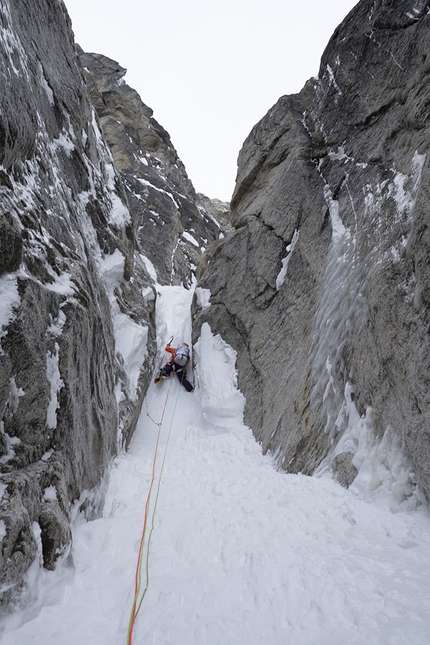 Golgotha, Alaska, Clint Helander, Andres Marin - Golgotha East Face in Alaska salita da Clint Helander, Andres Marin (23-25/03/2022)