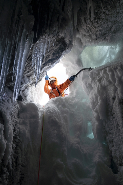 Golgotha, Alaska, Clint Helander, Andres Marin - Clint Helander and Andres Marin making the first ascent of the East Face of Golgotha in Alaska via their The Shaft of the Abyss (23-25/03/2022)