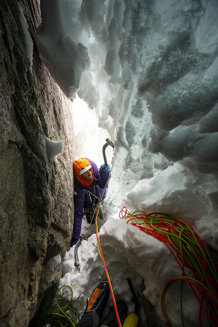 Golgotha, Alaska, Clint Helander, Andres Marin - Clint Helander and Andres Marin making the first ascent of the East Face of Golgotha in Alaska via their The Shaft of the Abyss (23-25/03/2022)