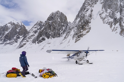 Golgotha, Alaska, Clint Helander, Andres Marin - Clint Helander and Andres Marin making the first ascent of the East Face of Golgotha in Alaska via their The Shaft of the Abyss (23-25/03/2022)