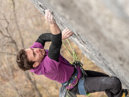 Excalibur, Stefano Ghisolfi, Arco - Stefano Ghisolfi attempting Excalibur at Drena, Arco, Italy