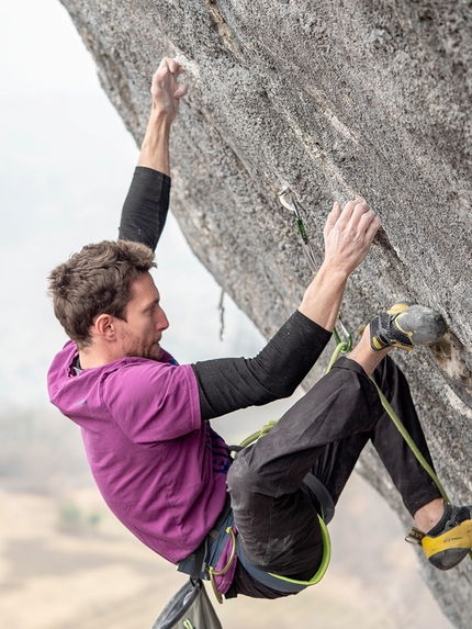 Excalibur, Stefano Ghisolfi, Arco - Stefano Ghisolfi attempting Excalibur at Drena, Arco, Italy