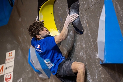 Mejdi Schalck, Boulder World Cup 2022, Meiringen - Mejdi Schalck competing in the final of the Meiringen stage of the Boulder World Cup 2022