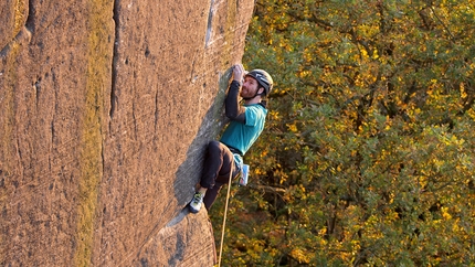 Siebe Vanhee, gritstone UK - Siebe Vanhee slash su Beau Geste E7 6c a Froggatt Edge.