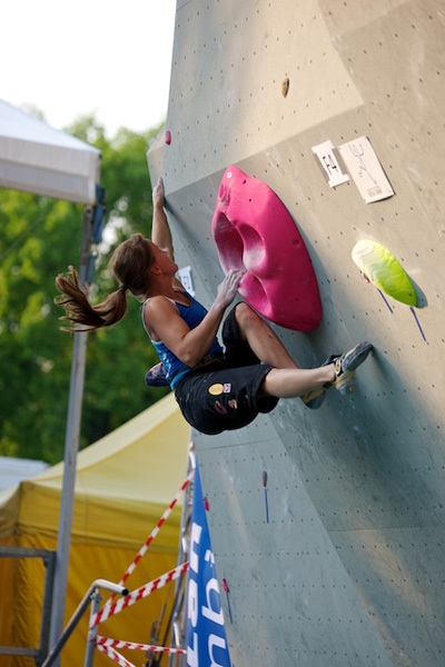 Milano Climbing 2011 - La prima prova della Coppa del Mondo Boulder 2011 a Milano