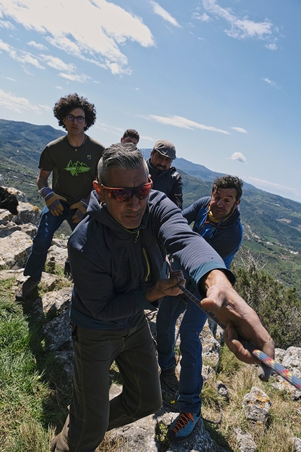 Climb and Clean 2022, Matteo Della Bordella, Massimo Faletti - Climb & Clean 2022: pulizia della falesia Trentinara (Campania)