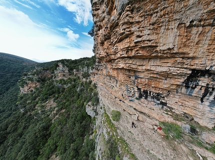 Climb and Clean 2022, Matteo Della Bordella, Massimo Faletti - Climb & Clean 2022: Matteo Della Bordella in arrampicata a Trentinara (Campania)