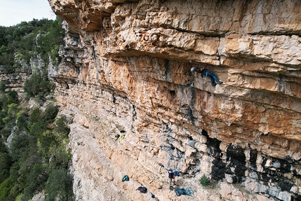 Climb and Clean 2022, Matteo Della Bordella, Massimo Faletti - Climb & Clean 2022: Matteo Della Bordella in arrampicata a Trentinara (Campania)