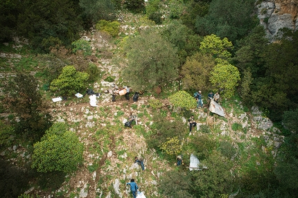 Climb and Clean 2022, Matteo Della Bordella, Massimo Faletti - Climb & Clean 2022: pulizia della falesia Trentinara (Campania)