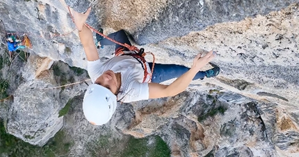 Katherine Choong - Il 18/04/2022 la climber svizzera Katherine Choong ha ripetuto la via di più tiri La Ramirole nelle Gole del Verdon, Francia.