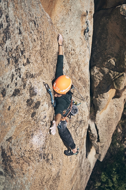 Delicatessen, Bavella, Corsica, Romy Fuchs, Lara Neumeier - Romy Fuchs repeating Delicatessen (120m, 8b) Bavella, Corsica, April 2022