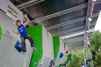 Milan Climbing flash: The Bouldering World Cup and the other visions